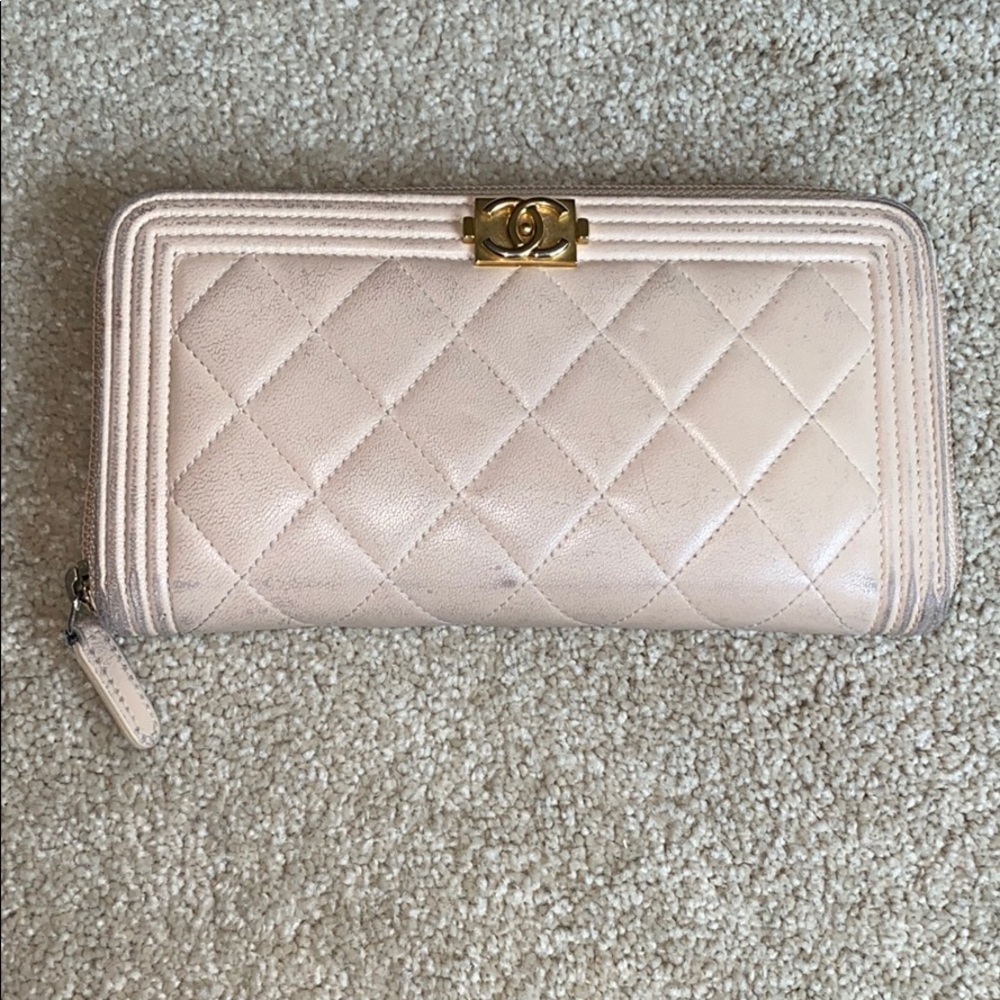 Chanel wallet
